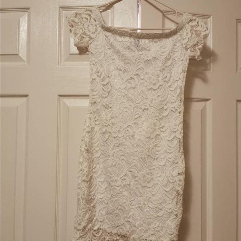Urban behaviour white lace dress